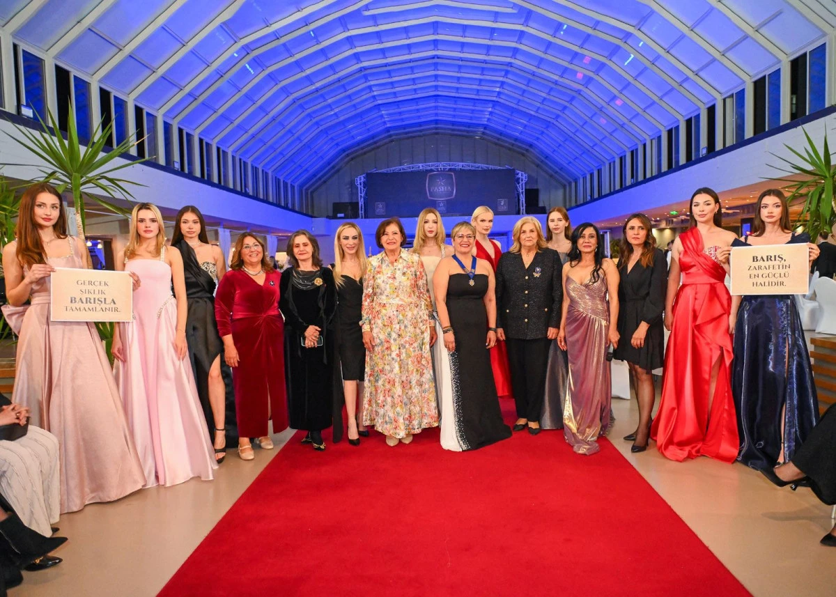 Kale Inner Wheel Kul&uuml;b&uuml;, Derya Grup Sponsorluğunda Şıklık ve Barışı Bir Araya Getirdi