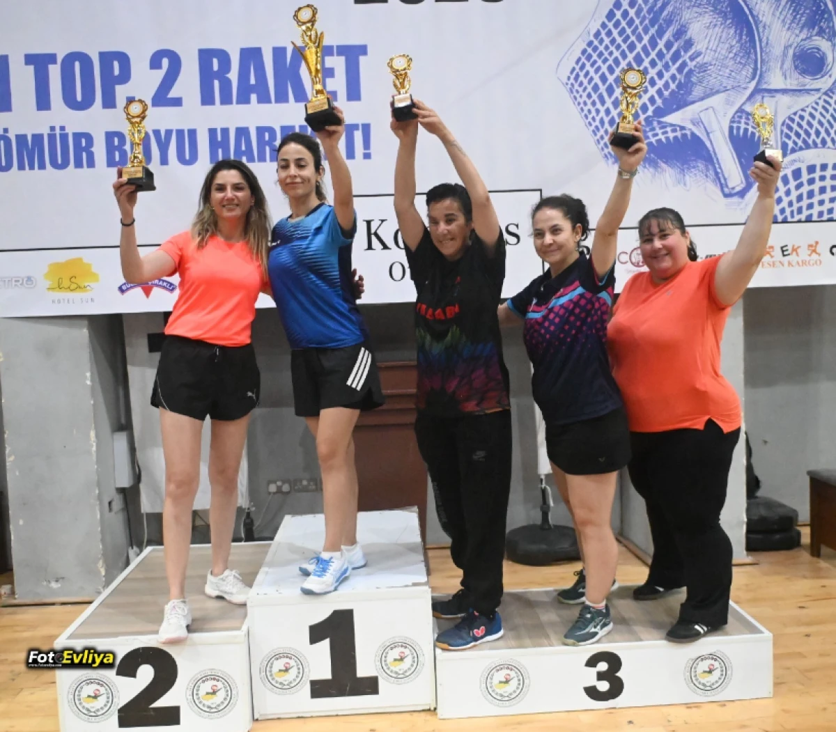 Kombos Otomotiv sponsorluğunda organize edilen Veteran Masa Tenisi Turnuvası tamamlandı